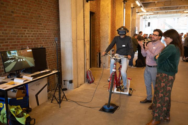 opstelling met VR-fiets